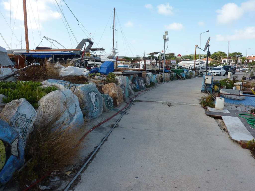 Mole des Fischer- und Bootshafens
